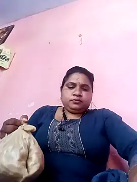 Snapshot of Aadhya_Bahri chatting on 03-06-25, 07:57 Aadhya Bahri online show from 03-06-25, 07:57