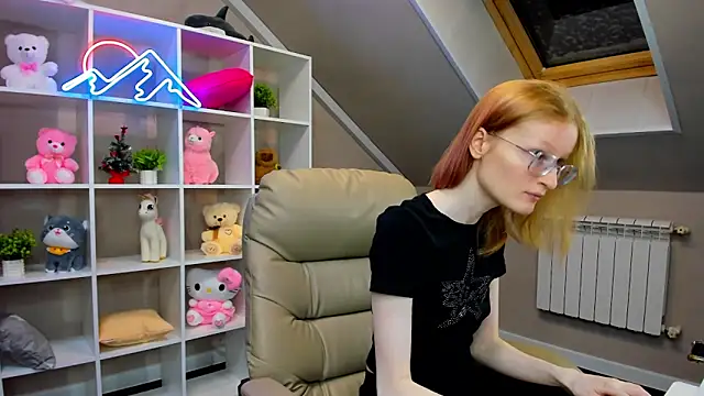 Snapshot of ElizabethHarpper chatting on 12-31-24, 12:54 ElizabethHarpper online show from 12-31-24, 12:54