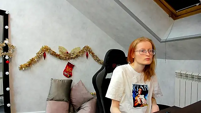 Snapshot of ElizabethHarpper chatting on 01-07-25, 01:38 ElizabethHarpper online show from 01-07-25, 01:38