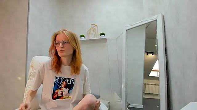 Snapshot of ElizabethHarpper chatting on 02-02-25, 08:13 ElizabethHarpper online show from 02-02-25, 08:13