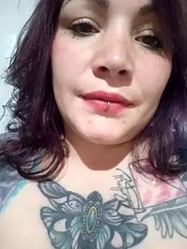 Miss Amelie online show from 01-31-25, 04:47