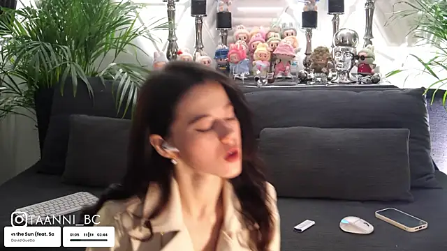 Snapshot of taanni_bc chatting on 11-08-25, 09:02 taanni bc online show from 11-08-25, 09:02