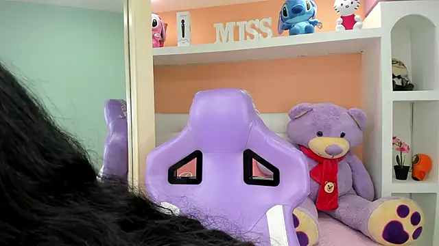 miss   evangeline online show from 01-20-25, 02:32