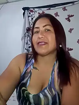 Snapshot of Abigail_BigTits chatting on 03-23-25, 02:37 Abigail BigTits online show from 03-23-25, 02:37