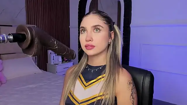 EmiilyHendriixx online show from 02-12-25, 09:11