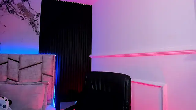 daniiphoeniixx online show from 10-27-25, 07:18