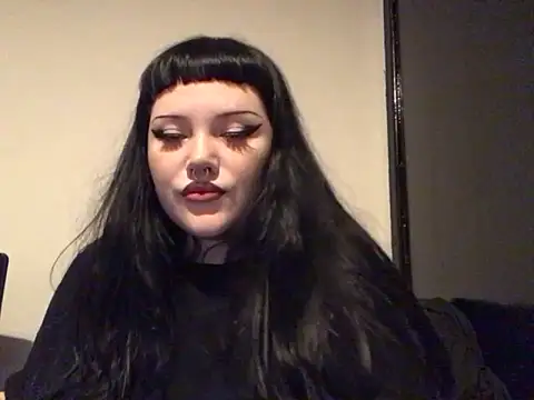 Gothicsiren online show from 12-29-24, 02:17