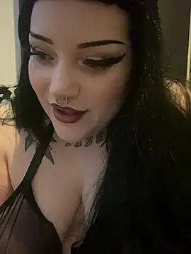 Gothicsiren online show from 03-21-25, 05:12