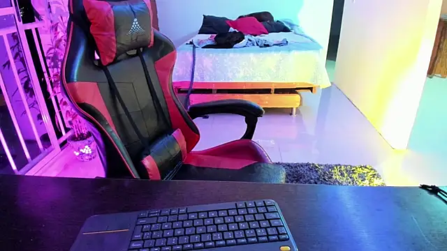 Snapshot of Adam_Valenciia chatting on 10-14-25, 12:22 Adam Valenciia online show from 10-14-25, 12:22