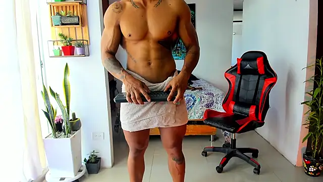 Snapshot of Adam_Valenciia chatting on 11-07-25, 04:51 Adam Valenciia online show from 11-07-25, 04:51