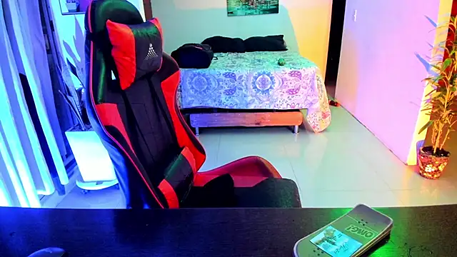 Snapshot of Adam_Valenciia chatting on 11-09-25, 04:00 Adam Valenciia online show from 11-09-25, 04:00