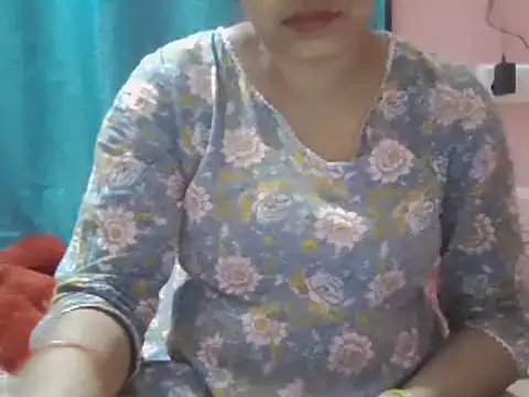 Hot-shanvi online show from 03-20-25, 09:35