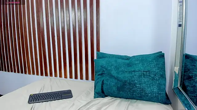 KRYSSTARITTER4 online show from 02-15-25, 04:12