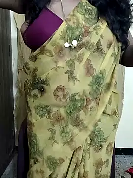 Snapshot of Rathi22 chatting on 10-22-25, 02:28 Rathi22 online show from 10-22-25, 02:28