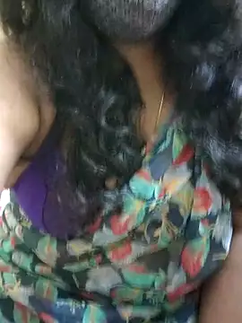 Snapshot of Rathi22 chatting on 10-25-25, 02:24 Rathi22 online show from 10-25-25, 02:24