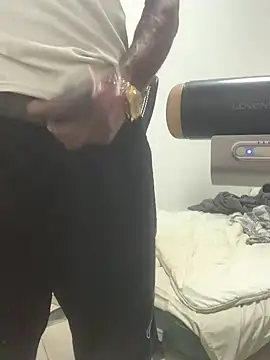 Taylor69xKiki online show from 01-19-25, 01:21