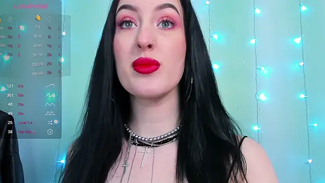 Snapshot of Miss_Alice__ chatting on 01-06-25, 06:31 Miss Alice online show from 01-06-25, 06:31