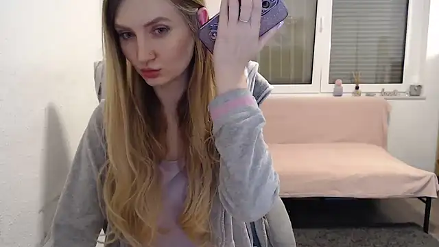 florianikaa online show from 02-02-25, 11:42