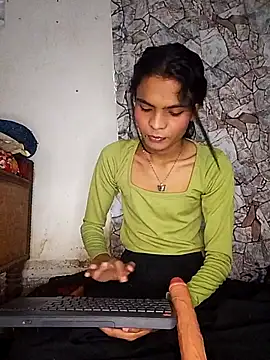 Snapshot of Enna_Zarza_ chatting on 10-27-25, 06:28 Enna Zarza online show from 10-27-25, 06:28