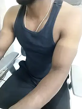 hot boy dic online show from 12-16-25, 07:35