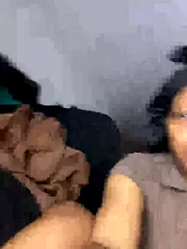 Snapshot of Thando04 chatting on 10-20-25, 03:56 Thando04 online show from 10-20-25, 03:56