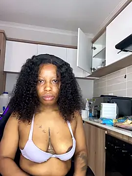 Snapshot of Thando04 chatting on 10-21-25, 08:15 Thando04 online show from 10-21-25, 08:15