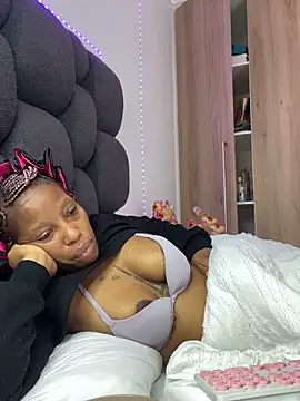 Snapshot of Thando04 chatting on 11-16-25, 01:06 Thando04 online show from 11-16-25, 01:06