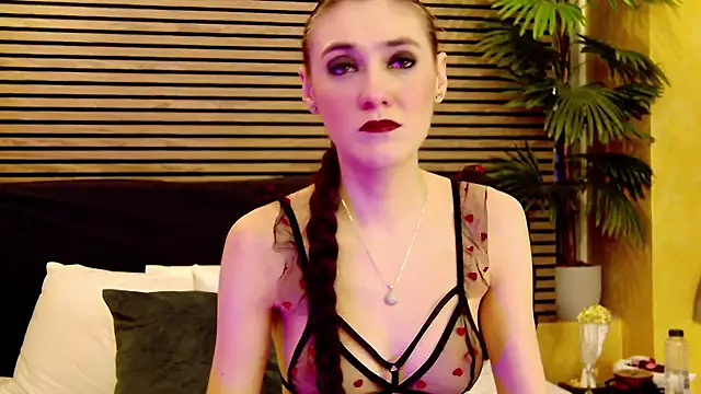 SamaraSinn online show from 01-26-25, 05:23