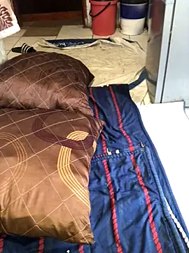 Snapshot of MKbesxxx chatting on 11-10-25, 04:22 MKbesxxx online show from 11-10-25, 04:22