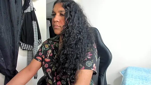 Snapshot of madisonbrunette chatting on 01-03-25, 01:48 madisonbrunette online show from 01-03-25, 01:48