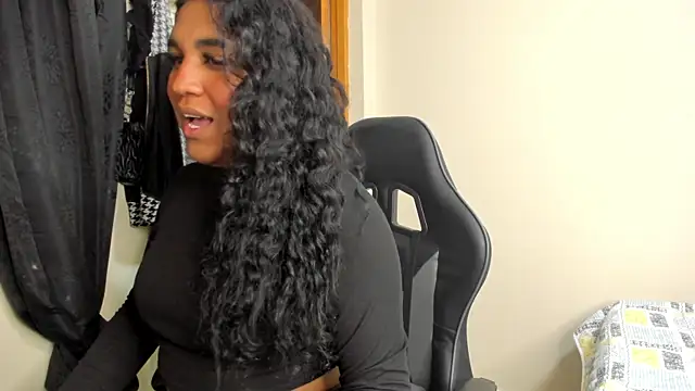 Snapshot of madisonbrunette chatting on 01-04-25, 04:23 madisonbrunette online show from 01-04-25, 04:23