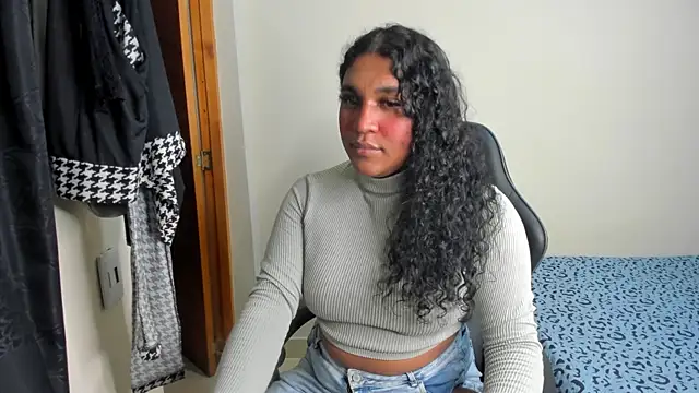 Snapshot of madisonbrunette chatting on 01-07-25, 03:57 madisonbrunette online show from 01-07-25, 03:57