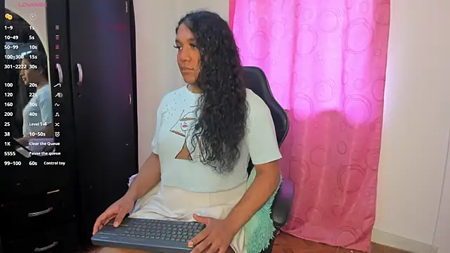 Snapshot of madisonbrunette chatting on 10-09-25, 05:00 madisonbrunette online show from 10-09-25, 05:00