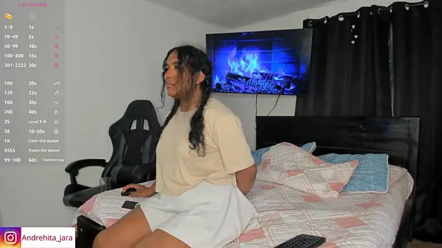 Snapshot of madisonbrunette chatting on 10-20-25, 08:09 madisonbrunette online show from 10-20-25, 08:09