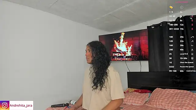 Snapshot of madisonbrunette chatting on 11-12-25, 07:57 madisonbrunette online show from 11-12-25, 07:57