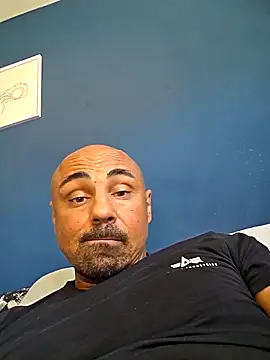 Snapshot of Insaneman1 chatting on 09-18-25, 01:24 Insaneman1 online show from 09-18-25, 01:24