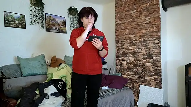 Snapshot of roxyyyrose chatting on 02-10-25, 11:46 roxyyyrose online show from 02-10-25, 11:46