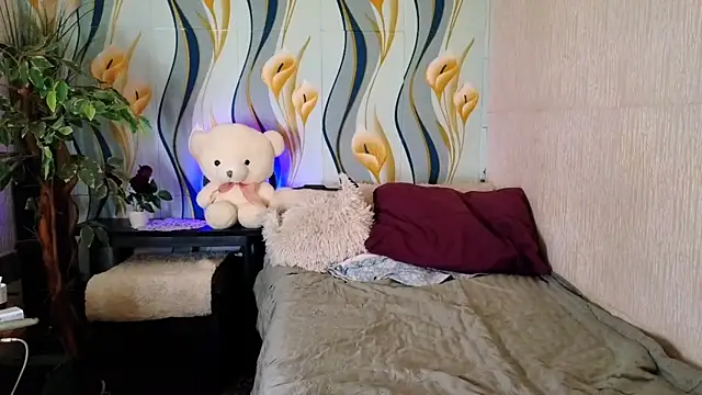 Snapshot of roxyyyrose chatting on 02-11-25, 08:42 roxyyyrose online show from 02-11-25, 08:42