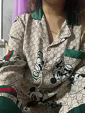 Snapshot of feng-a chatting on 01-07-25, 03:23 feng-a online show from 01-07-25, 03:23