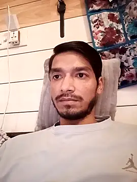 Snapshot of Tarun_0026 chatting on 12-20-25, 05:58 Tarun 0026 online show from 12-20-25, 05:58