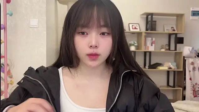 Chenjing0 online show from 11-28-25, 04:04