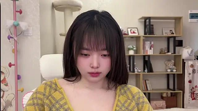 Chenjing0 online show from 12-01-25, 03:55