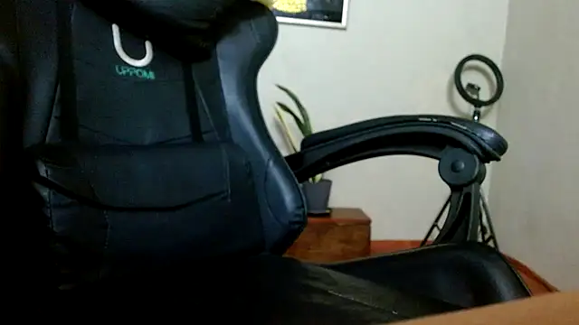 Dirtydiva1 online show from 09-24-25, 12:52