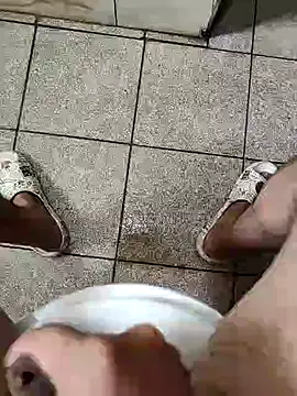 Snapshot of dreamers_dick chatting on 01-15-25, 02:49 dreamers dick online show from 01-15-25, 02:49