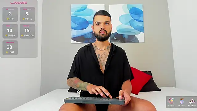 Snapshot of Emilio_Wolf chatting on 02-10-25, 06:24 Emilio Wolf online show from 02-10-25, 06:24