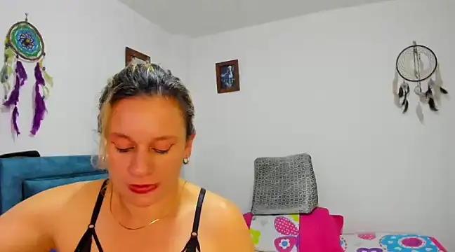 sofi saliva2511 online show from 03-06-25, 06:16