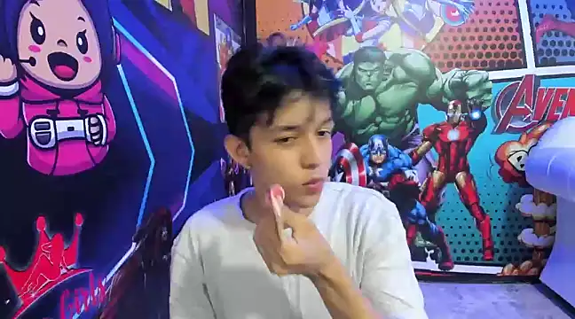 Snapshot of jisuscat chatting on 03-14-25, 07:01 jisuscat online show from 03-14-25, 07:01