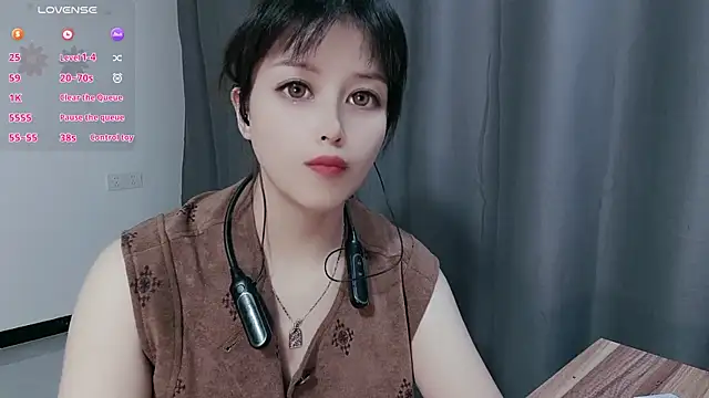 Lucky-xiuxiu online show from 10-17-25, 01:14