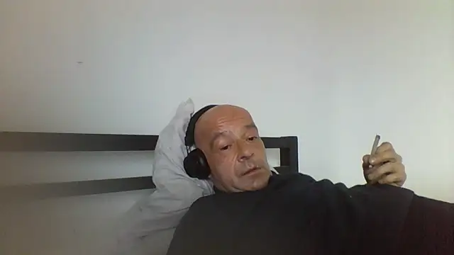 horndude187187 online show from 12-31-24, 12:46