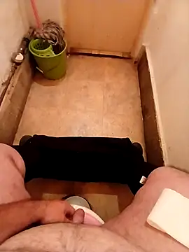 Snapshot of balint35 chatting on 09-10-25, 05:51 balint35 online show from 09-10-25, 05:51